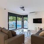 Bunica Spring Vila *