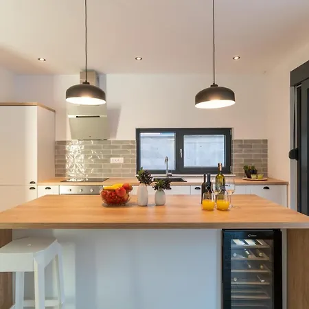Bunica Spring Villa *
