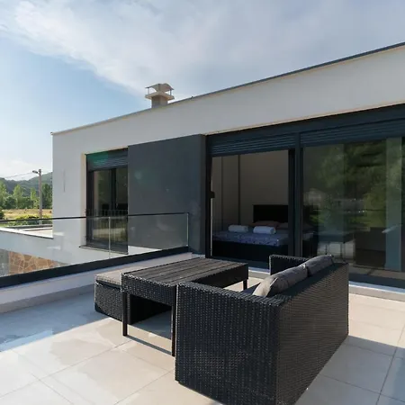 Bunica Spring 别墅