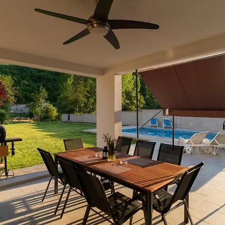 Villa Bunica Spring Mostar