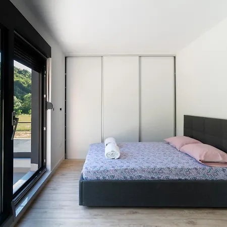 Bunica Spring Villa *