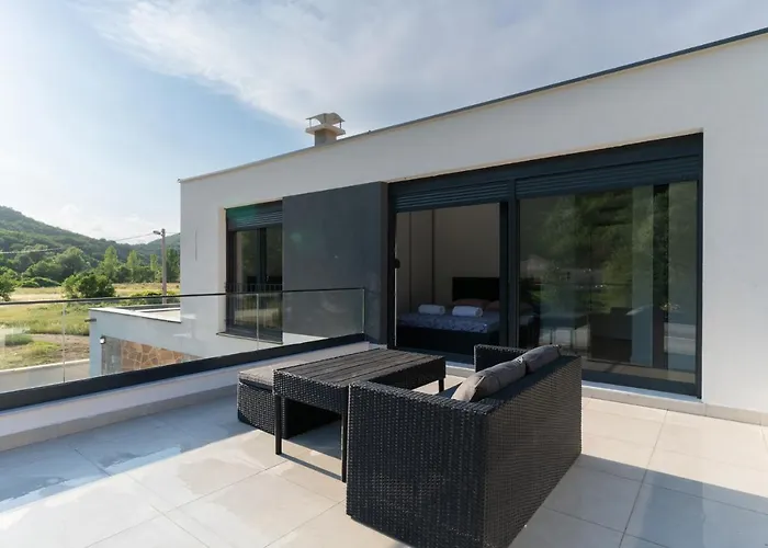 Bunica Spring 别墅